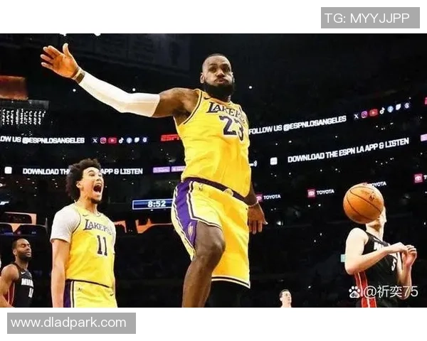 勇士与湖人激战正酣直播在线全程跟踪精彩瞬间不容错过 勇士与湖人激战正酣直播在线全程跟踪精彩瞬间不容错过