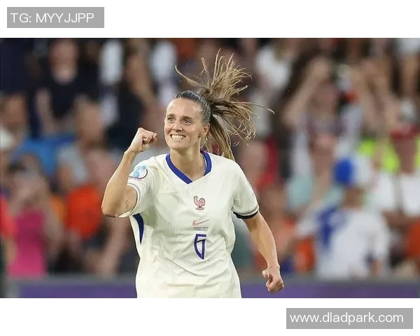 英格兰女足与喀麦隆女足精彩对决进球回顾与分析 英格兰女足与喀麦隆女足精彩对决进球回顾与分析